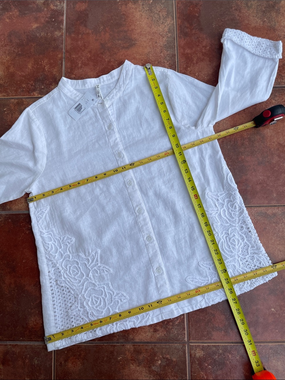 Leo & Nicole White Ramie Cotton Embroidered Button-Up Blouse Size: L NWT - Picture 11 of 13